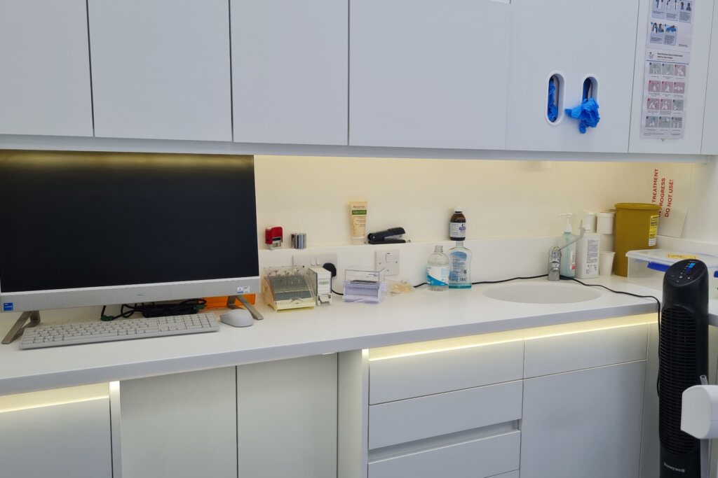 Alexanders-surgery-1-cabinetry-lighting