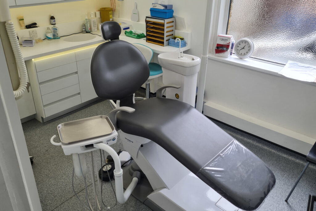 Alexanders-surgery-1-chair