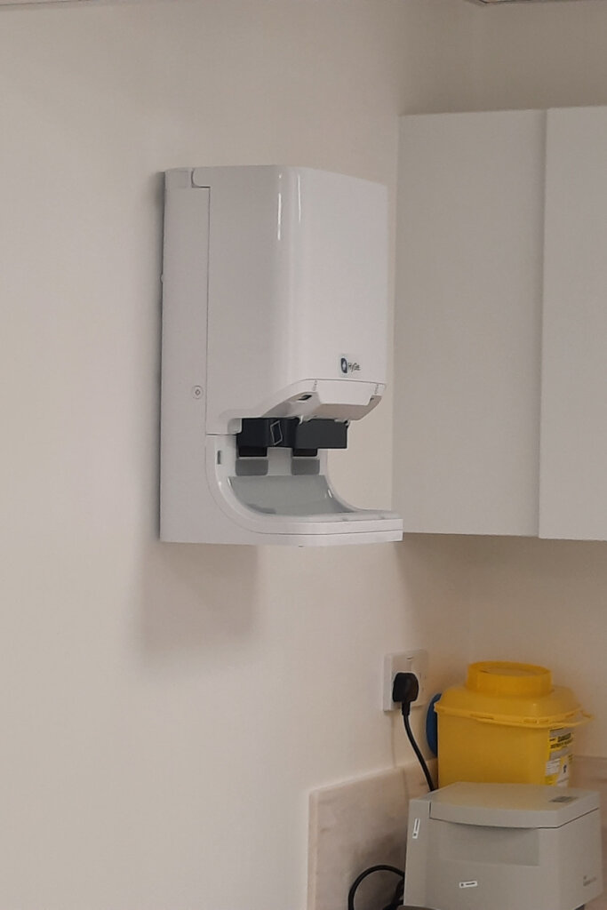 Darvell Bruderhof HyGe side