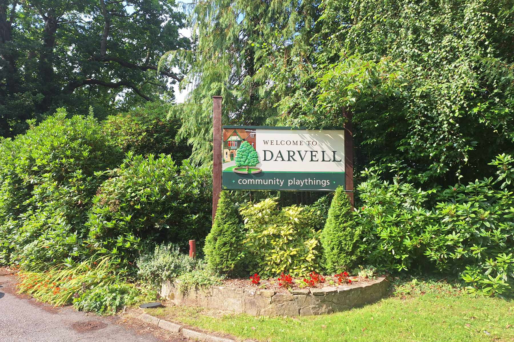 Darvell Bruderhof Outside