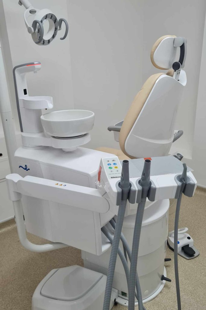 Leto Clinic Belmont chair side