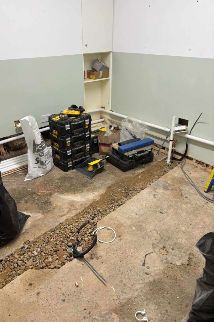 Leto Clinic Floor Channel