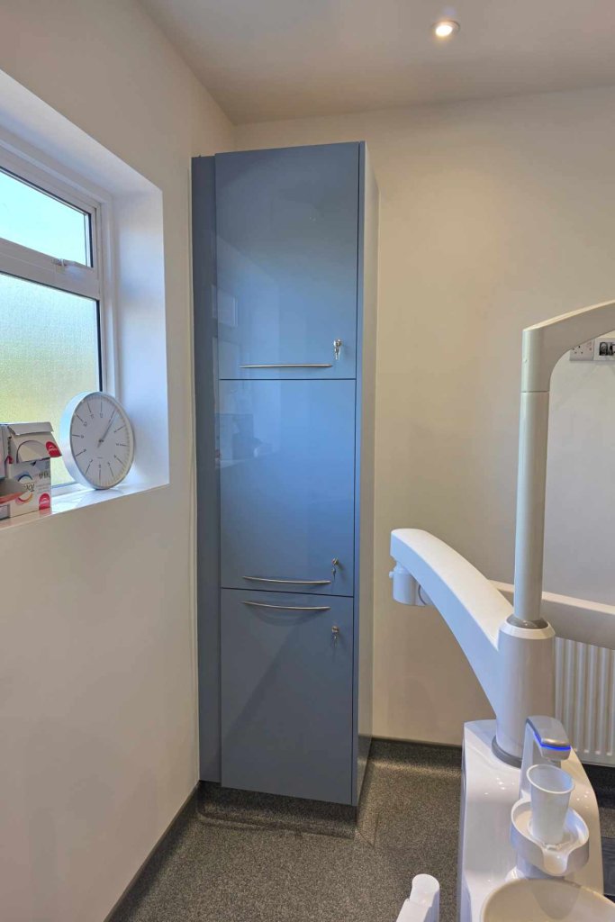 Wash Common dental surgery 2 cabinet
