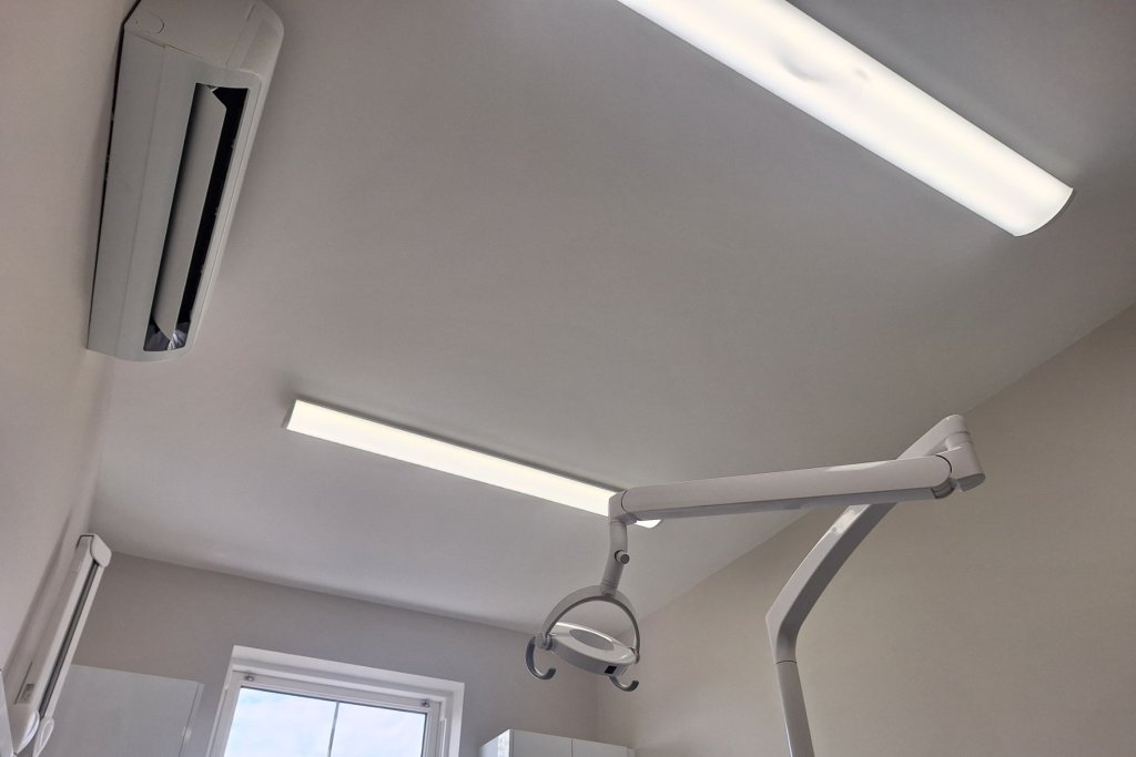 Starlite Dental Surgery 2 lights
