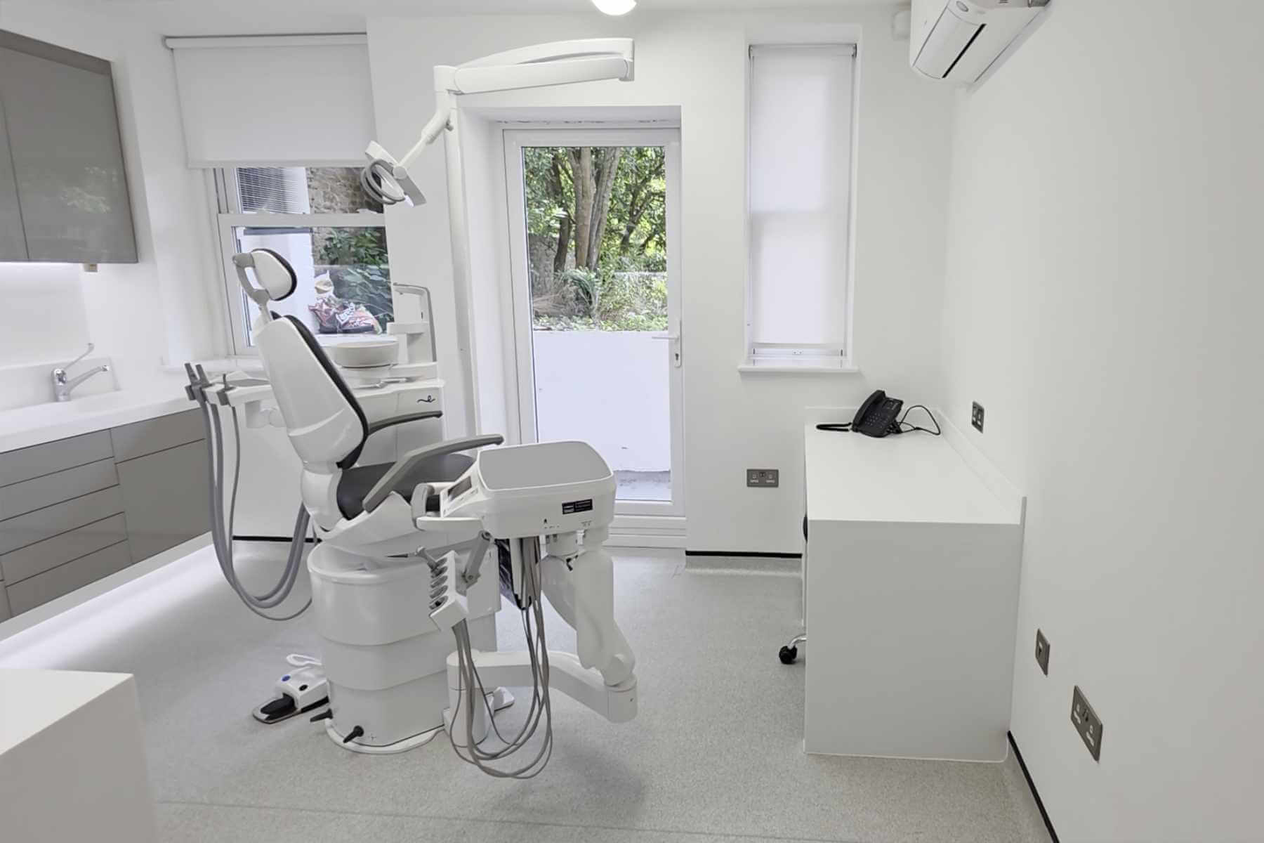 Guildford Orthodontics surgery 2 chair side