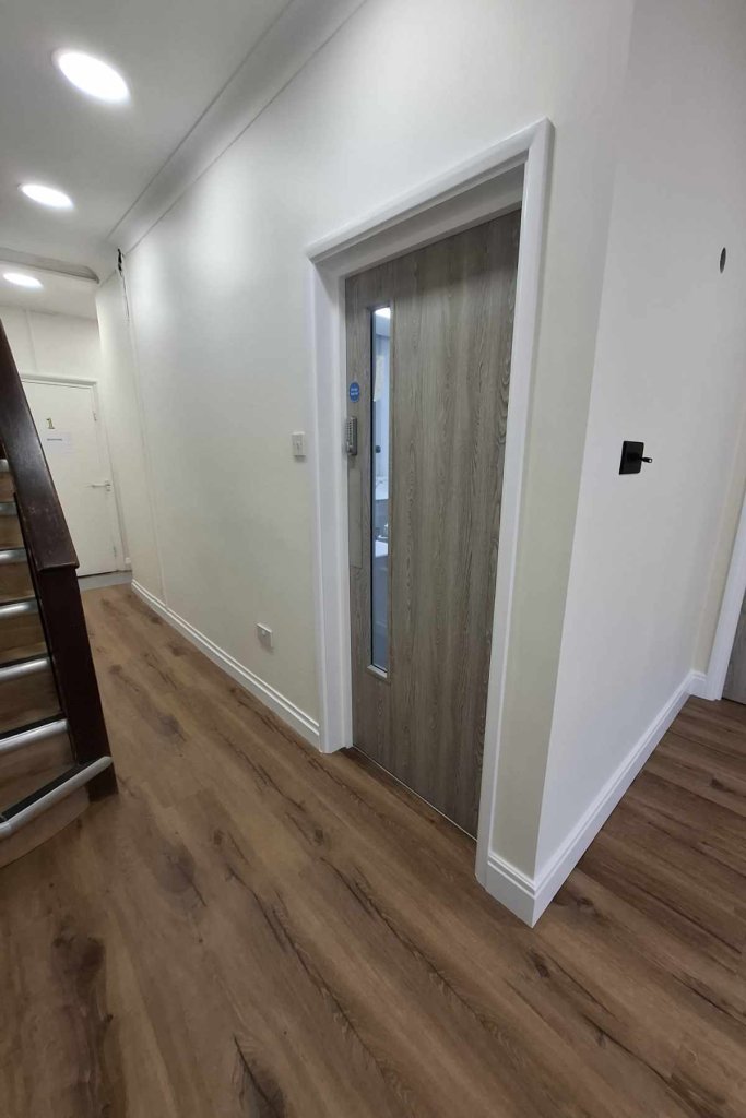 Vara dental practice surgery door