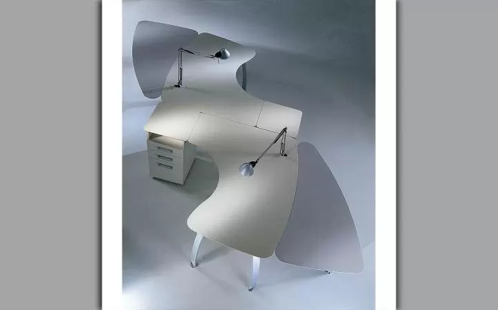 Ultima - Birch Crescent Desks and Mobile Meeting Points