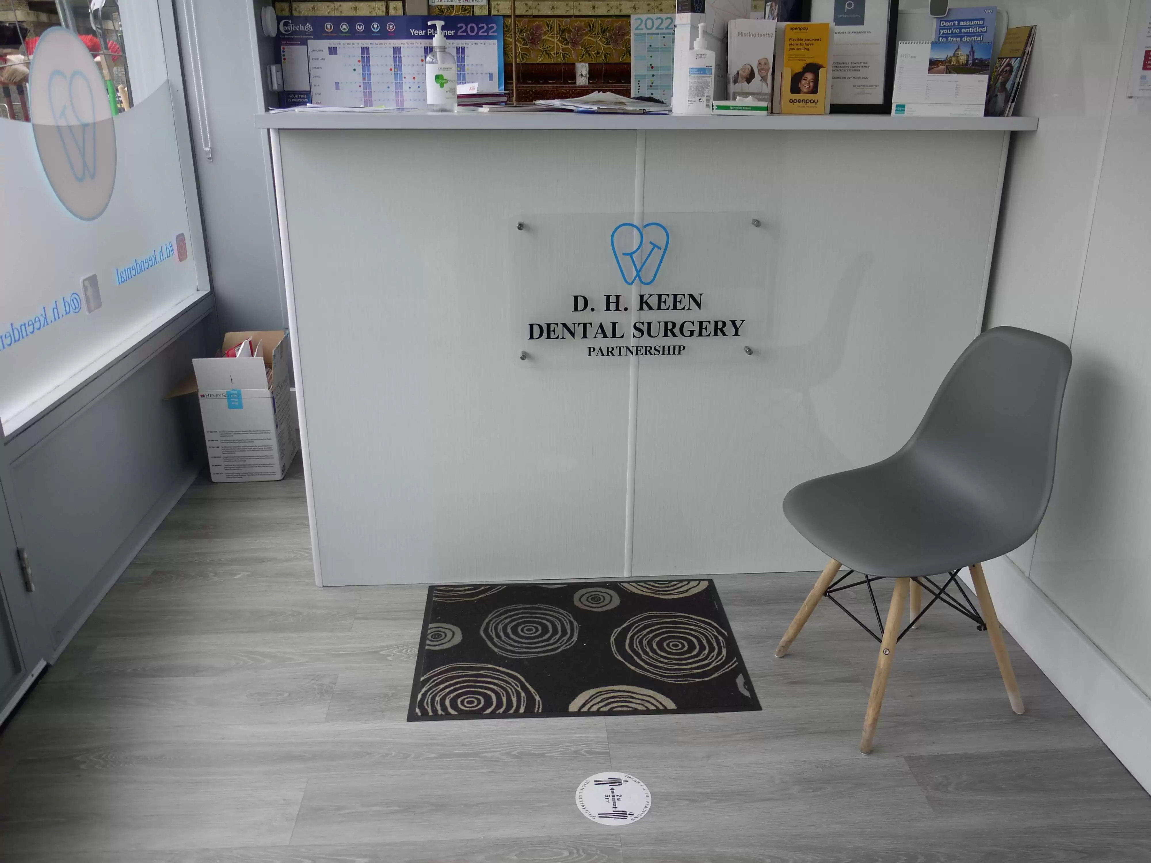 Bespoke Design Reception Desks - Image 7